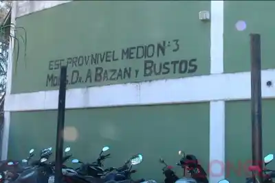 Entró a una escuela en Paraná y lo que hizo al ver a la policía no salió como esperaba