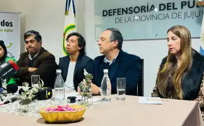 FNE: lanzan campaña para que los estudiantes no se enreden en las redes