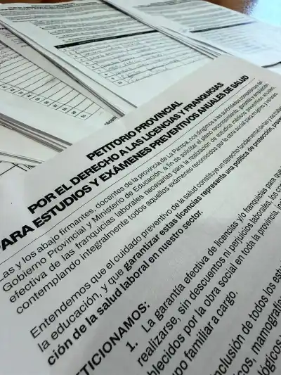 Docentes pampeanos juntaron 5.000 firmas: el reclamo que podría cambiar las reglas del juego