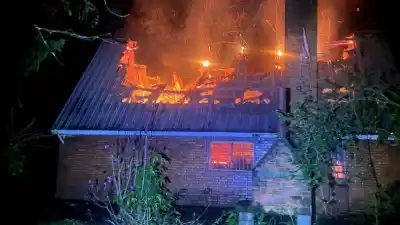 Alarma en Garupá: un depósito del Centro Recreativo Empleados de Comercio se incendió esta madrugada