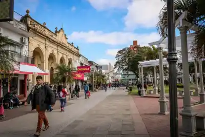 Misterio en la Peatonal Junín: robaron 10 millones sin forzar ni una puerta
