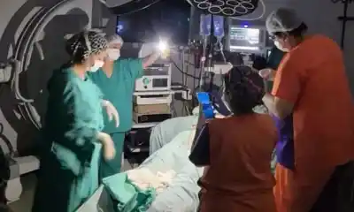 Falló la luz en plena cirugía y los médicos operaron con celulares: iniciaron sumario