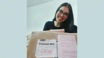 Una escritora posadeña lanza una campaña de donación de libros que rompe estereotipos
