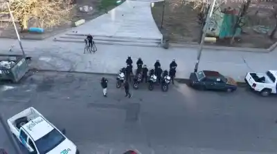 24 allanamientos en Fuerte Apache: buscan al asesino de un policía y desmantelan una banda narco