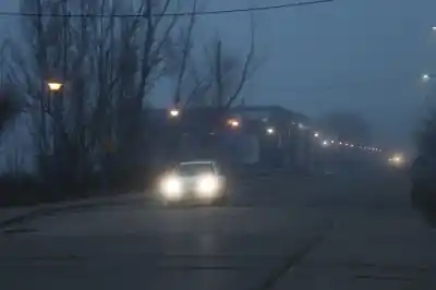 Niebla en el Alto Valle: la visibilidad sigue siendo un peligro en estas rutas
