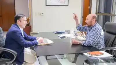 El encuentro a puertas cerradas entre Insfrán y un intendente correntino que nadie esperaba