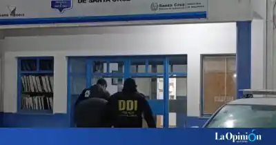 Allanaron varias casas en Caleta Olivia y lo que encontraron adentro sorprendió a la policía