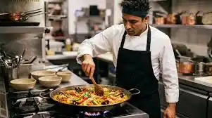 Los secretos de la cocina clásica y española llegan a Achiras: ¿te animás a participar?