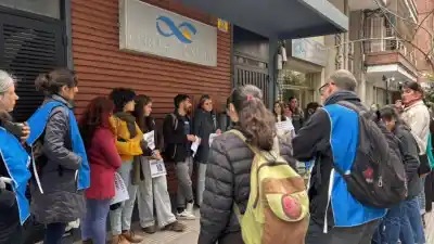 Científicos del CONICET se movilizan ante el riesgo de perder a 400 investigadores