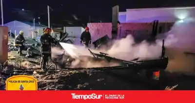 Las llamas devoraron su casa en minutos: lo que encontraron los bomberos al llegar