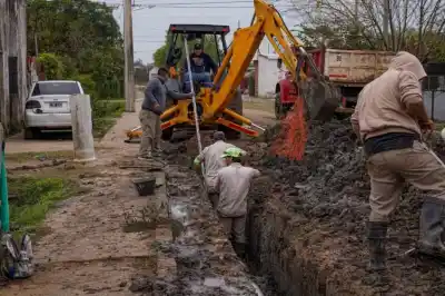 Vecinos se unen al Municipio y ya suman 676 metros de cloacas: ¿qué barrios se beneficiaron?