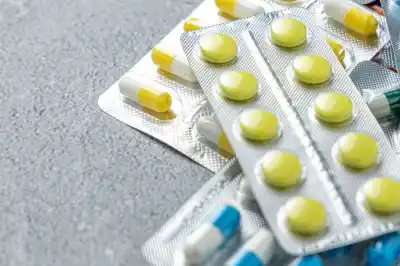 Diez medicamentos pasan a venta libre: el alerta de los farmacéuticos sobre las obras sociales