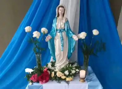 Homenaje en Monteros a la Santísima Madre de la Medalla Milagrosa