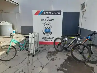 Circulaban en bicicleta y al ver a la policía intentaron escapar: tres detenidos en Caucete