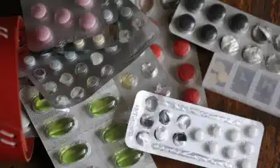 Alerta en Chubut: el Colegio de Farmacéuticos se planta ante el plan de vender remedios fuera de las farmacias