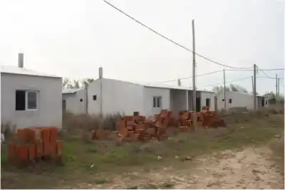 Vuelven a la vida: construirán 50 viviendas en Villa Paranacito con fondos provinciales