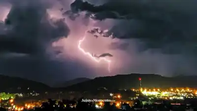 Alerta amarilla por tormentas y vientos severos afecta a provincias vecinas de Tucumán