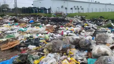 Aparecen de la nada: los microbasurales que resisten a la limpieza municipal en Formosa