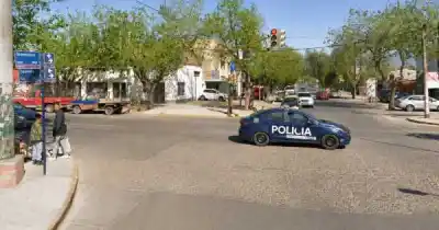Los vieron con la bicicleta robada y se escondieron debajo de un puente: lo que pasó después