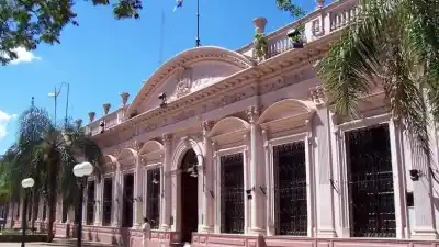 Hugo Passalacqua confirmó la fecha de cobro para empleados públicos y jubilados de Misiones