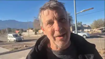 Atrapados por la nieve en Catamarca: "Tuvimos que salir por la ventanilla"