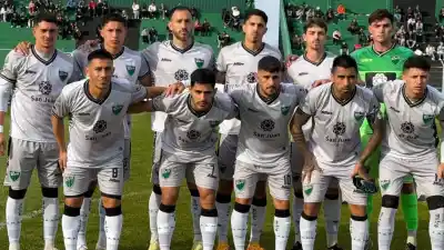 Hinchas de San Martín irrumpieron en el entrenamiento y la policía terminó deteniendo a uno