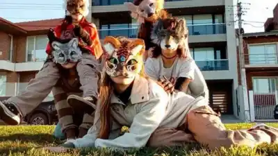 El fenómeno therian llega a Tucumán con un encuentro en Plaza Urquiza