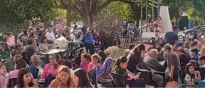 Un bingo con premios saludables reunió a los vecinos de Villa Dolores en Plaza Mitre