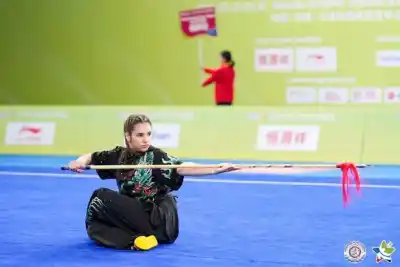 Con solo 14 años y un oro en lanza: la neuquina que se ganó un lugar en el Panamericano de Kung Fu