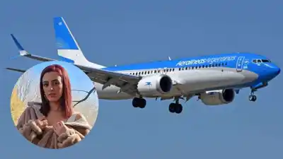 Le reclinó el asiento en pleno vuelo y recibió un vaso de gaseosa en la cabeza
