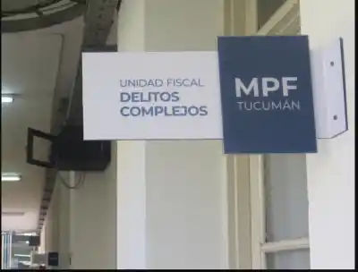 Entraron a allanar una casa y lo que hicieron con el dinero los dejó al borde de la cárcel