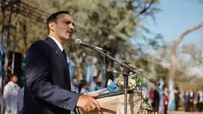 Valdés admitió que la coparticipación repunta, pero congeló las expectativas salariales