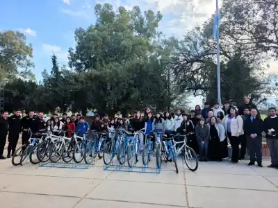 Del taller penitenciario al aula: 15 bicicletas recuperadas por internos llegaron a Jáchal