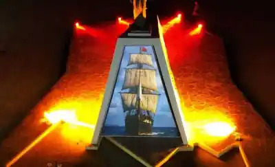 Iluminaron un monumento en Puerto Madryn con una videoinstalación que pocos esperaban