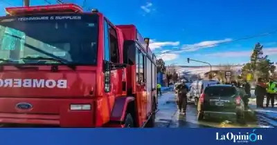 Tres vehículos chocaron en Río Turbio y un conductor terminó hospitalizado