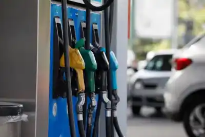 Patagonia en dos caras: mientras Neuquén crece, Chubut y Santa Cruz hunden sus ventas de combustibles
