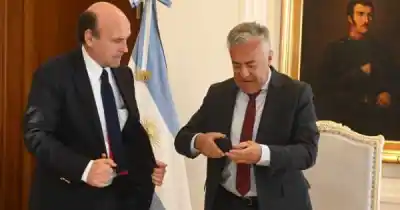 Lo que acordaron Cornejo y el embajador de Chile en una cumbre clave