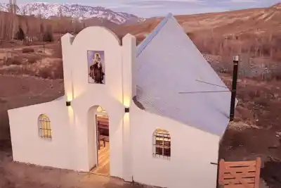 En el corazón de la cordillera neuquina, una capilla une fe y tradición trashumante