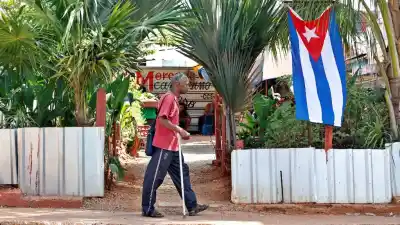 Cuba abre la puerta al capital privado: farmacias, estaciones de servicio y más