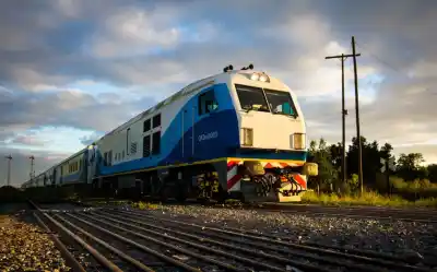 El tren que une Tucumán con Buenos Aires lleva casi un año sin funcionar: ahora piden respuestas