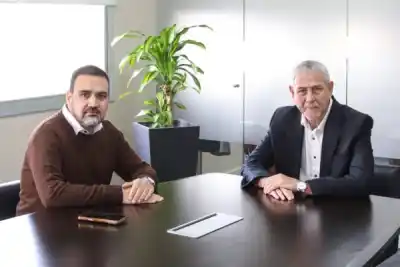 El gesto político de Ferraresi que agita el tablero bonaerense de cara al 2027