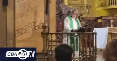 Apareció en la Catedral de Córdoba y desató la polémica: el sacerdote investigado por abuso que ofició una misa
