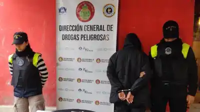 Allanaron una casa en Tiro Federal y lo que hallaron adentro sorprendió a los vecinos