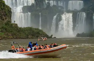 Tragedia en las Cataratas: refuerzan las medidas de seguridad para las excursiones náuticas