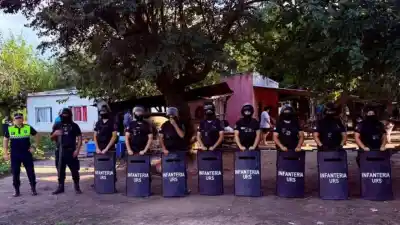 Detienen en Simoca a dos acusados de herir y robar 300 mil pesos a un vecino