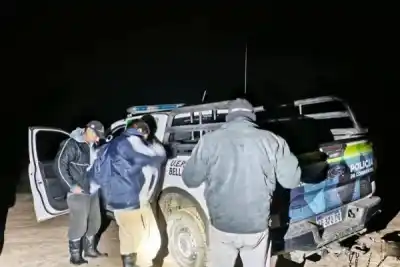 Patrullaje en el Paraná: encontraron a tres hombres con un arma cargada y sin papeles en una isla