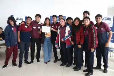 Estudiantes jujeños debatieron sobre el impacto de las redes en la convivencia escolar