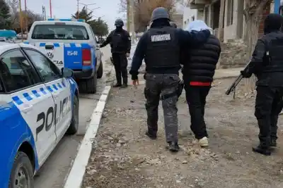 Un dato anónimo en una app desató un megaoperativo en Zapala: cocaína, dinero y dos detenidos