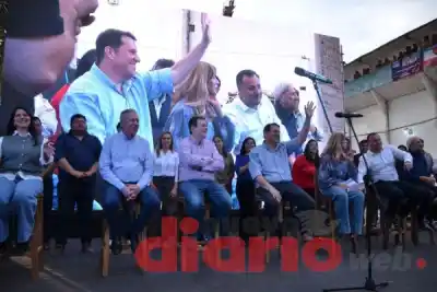 La Banda vibró con el cierre de campaña del Frente Cívico: dos plenarios y una multitud que no dejó dudas