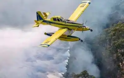 Refuerzo aéreo clave: tres aviones hidrantes llegan desde San Luis para combatir el incendio en Guanchín